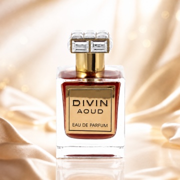 Parfum Arăbesc Divin Aoud Eau de Parfum 100 ml, Unisex Damă și Bărbat, Aromă Orientală cu Oud, Condimente, Trandafir, Șofran, Tămâie, Mosc și Piele, Inspirată de Amber Oud Roja - Img 2