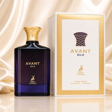 Parfum Arăbesc Avant Silk Maison Alhambra 100 ml, Apă de Parfum Damă, Inspirat Queen Of Silk Creed, Aromă Oriental Florală cu Magnolie, Osmanthus, Șofran, Lemn de Agar Oud, Maracuia, Paciuli, Tuberoză, Ambroxan, Cedru, Mosc, Smirnă, Tămâie și Vanilie
