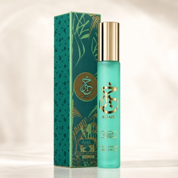 Parfum Arăbesc Khair Pistachio Paris Corner 15 ml, Apă de Parfum Unisex Damă și Bărbat, Aromă Gurmandă cu Nuci, Fistic, Bergamotă, Cardamom, Praline, Cremă, Flori Albe, Tonka, Mosc și Vanilie, Inspirată de Yum Pistachio Gelatto Kayali