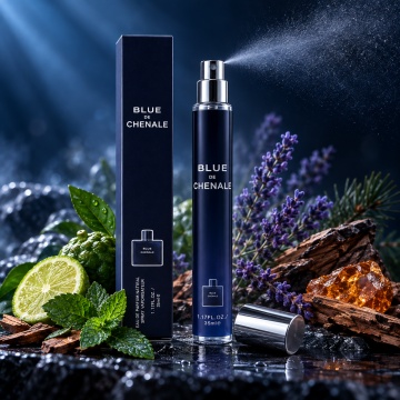 Parfum pentru barbati Blue de Chenale V.V. Love, Apa de Parfum, 35 ml, aroma lemnoasa citrica aromatica, coaja de lamaie, bergamota, menta, pelin, lavanda, ananas, nucsoara, lemn de santal, cedru, lemn ambrat si boabe de tonka - Img 6