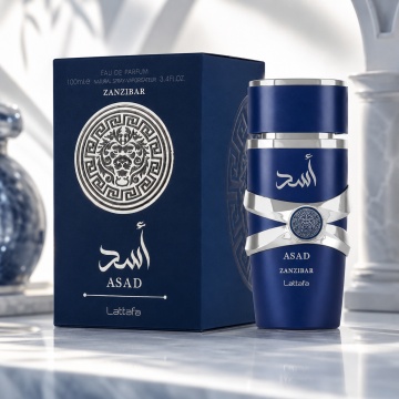 Parfum Arăbesc Asad Zanzibar Lattafa 100 ml, Apă de Parfum Bărbați, Inspirat Le Beau Jean Paul Gaultier, Aromă Floral Gurmandă cu Lavandă, Piper Negru, Iris, Nucă de Cocos, Sare, Tămâie și Vanilie