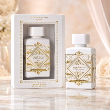 Parfum Arăbesc Lattafa Bade’e Al Oud Honor & Glory 100 ml, Apă de Parfum Unisex, Aromă Oriental Aromatică cu Ananas, Crème Brûlée, Scorțișoară, Piper Negru, Santal și Vanilie