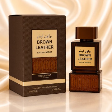 Parfum Arăbesc Milestone Brown Leather EDP 100 ml Unisex, Inspirat Tuscan Leather, Aromă Piele Lemnoasă cu Cardamom, Piper, Șofran, Piele, Lemn Cald, Trandafir, Paciuli, Ambră și Mosc