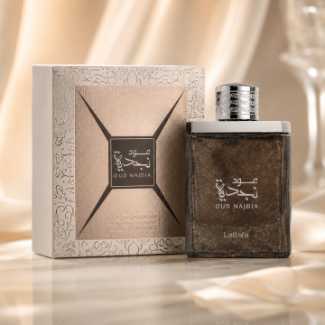 Parfum Arăbesc Najdia Oud Lattafa EDP 100 ml Bărbat, Inspirat Invictus, Aromă Orientală cu Cedru, Scorțișoară, Ambră, Mușchi și Paciuli