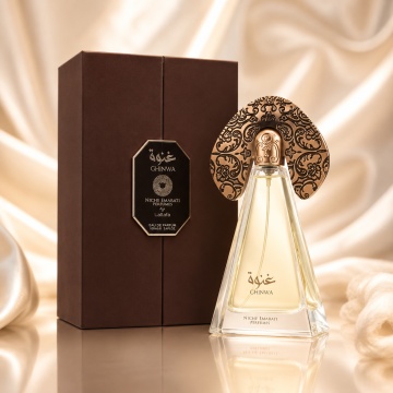 Parfum Arăbesc Niche Emarati Ghinwa Lattafa EDP 100 ml Unisex, Inspirat Baccarat Rouge 540, Aromă Orientală cu Fructe, Chihlimbar Cenușiu, Lemn, Mușchi de Stejar, Iasomie și Lemn de Cedru