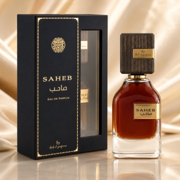 Parfum Arăbesc Saheb Ard Al Zaafaran 70 ml, Apă de Parfum Bărbați, Inspirat Sauvage, Aromă Oriental Lemnoasă cu Frunze de Mesteacăn, Zmeură, Ambră, Lemn de Guaiac, Rășină Benzoică, Cedru, Mosc, Paciuli, Tonka și Vanilie