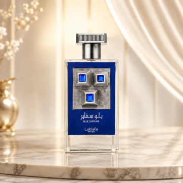 Parfum Arăbesc Sapphire Blue Lattafa Pride EDP 100 ml Bărbat, Inspirat Eros For Men Versace, Aromă Aromatic Fougere cu Lămâie, Măr, Mentă, Geranium, Note Marine, Salvie, Cedru și Paciuli - Img 2