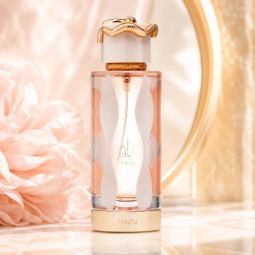 Parfum Arăbesc Teriaq Lattafa EDP 100 ml Unisex, Inspirat La Belle Jean Paul Gaultier, Aromă Floral Lemnos Moscată cu Caisă, Caramel, Migdală Amară, Piper, Miere, Flori Albe, Rubarbă, Trandafir, Vanilie, Piele, Labdanum, Mosc și Vetiver - Img 2