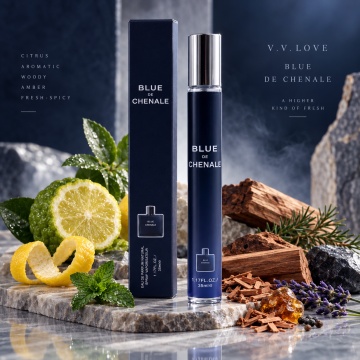 Parfum pentru barbati Blue de Chenale V.V. Love, Apa de Parfum, 35 ml, aroma lemnoasa citrica aromatica, coaja de lamaie, bergamota, menta, pelin, lavanda, ananas, nucsoara, lemn de santal, cedru, lemn ambrat si boabe de tonka - Img 2