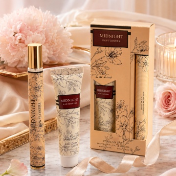 Set Midnight Raw Flowers 2x35 ml, Apă de Toaletă Damă 35 ml + Cremă de Mâini Body Lotion 35 ml, Aromă Floral Fructată, Dulce și Moscată, Note de Coacăze Negre, Rodie, Iasomie de Noapte, Bujor, Mosc Alb și Vanilie - Img 6