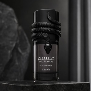 Parfum Lattafa Musamam Black Intense 100 ml, Apă de Parfum Bărbat, Aromă Lemnos Condimentată, Note de Bergamotă, Lavandă, Nucșoară, Salvie, Cedru, Patchouli și Tonka - Img 2