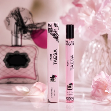 Parfum Nori Taesa 35 ml, Apă de Parfum Damă, Aromă Fructat Florală Dulce, Format Compact, Note de Pară, Portocală, Măr Roșu, Litchi, Gardenie, Iasomie, Vanilie, Mosc și Ciocolată