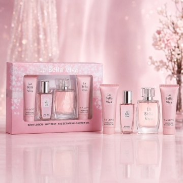 Set Cadou Damă V.V. Love La Bella Viva 4 Piese, Body Lotion, Body Mist, Eau de Parfum și Shower Gel 4x50 ml, Inspirat din La Vie Est Belle Lancôme