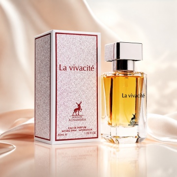 Parfum Arăbesc Alhambra La Vivacite 30 ml, Apă de Parfum Damă, Maison Alhambra, Inspirat La Vie est Belle en Rose, Aromă Oriental Modernă Floral Fructată cu Note Fructate, Bergamotă, Condimente, Iasomie, Trandafir, Note Lemnoase, Cedru, Ambră, Mosc și Van