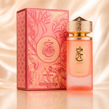 Parfum Arăbesc Khair Fusion Paris Corner 100 ml, Apă de Parfum Damă, Aromă Floral Fructată, Litchi, Lămâie Siciliană, Coacăză Neagră, Măr Roșu, Iasomie, Trandafir, Violetă, Mosc Alb și Vanilie, Inspirată de Eden Sparkling Lychee Kayali