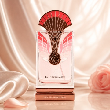 Parfum Arăbesc La Charmante Éclatant Maison Alhambra EDP 100 ml Unisex, Inspirat Pink Boa Stéphane Humbert Lucas 777, Aromă Floral Fructată cu Coacăză Neagră, Zmeură, Bujor, Trandafir, Vanilie și Mosc - Img 2