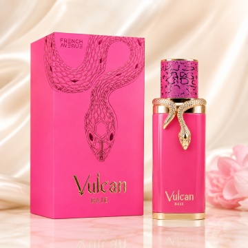 Parfum Arăbesc Damă Vulcan Baie French Avenue 100 ml, Apă de Parfum, Inspirat de Pink Boa Stephen Humbert Lucas, Aromă Fructată Dulce și Memorabilă cu Coacăze Negre, Mure, Bergamotă, Zmeură, Vodcă, Busuioc, Mosc, Lemn de Santal și Piersică