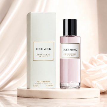 Parfum Arăbesc Privee Couture Collection Rose Musk 30 ml, Apă de Parfum Unisex, Damă, Bărbat, Aromă Florală cu Trandafir, Mosc și Vanilie, Inspirat Rose Kabuki