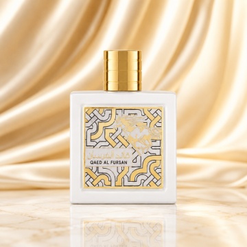Parfum Arăbesc Qaed Al Fursan Unlimited Lattafa 90 ml, Apă de Parfum Unisex Damă și Bărbat, Aromă Tropicală Aromatică cu Bergamotă, Fructe de Pădure, Măr, Iasomie, Trandafir, Lemn de Mesteacăn, Ambră, Mosc, Mușchi de Stejar și Vanilie - Img 2