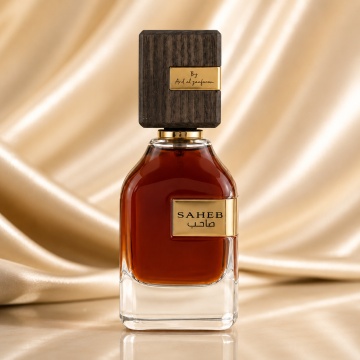 Parfum Arăbesc Saheb Ard Al Zaafaran 70 ml, Apă de Parfum Bărbați, Inspirat Sauvage, Aromă Oriental Lemnoasă cu Frunze de Mesteacăn, Zmeură, Ambră, Lemn de Guaiac, Rășină Benzoică, Cedru, Mosc, Paciuli, Tonka și Vanilie - Img 2