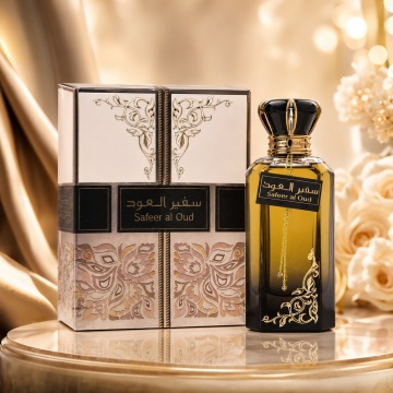 Parfum Arăbesc Ard Al Zaafaran Safeer Al Oud 100 ml, Apă de Parfum Unisex, Damă și Bărbat, Inspirat Black Aoud, Aromă Oriental Oud Lemnoasă cu Bergamotă, Piper Roz, Șofran, Lemn de Santal, Tămâie, Trandafir, Oud, Patchouli, Ambră și Mosc