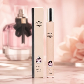 Parfum Mon Paris You 35 ml, Apă de Parfum Damă, Aromă Fructat Florală, Format Compact, Note de Căpșuni, Zmeură, Pară, Bergamotă, Bujor, Iasomie, Floare de Portocal, Patchouli, Mosc și Cedru