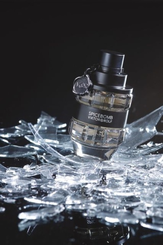 Viktor & Rolf SpiceBomb – Apă de toaletă 150 ml, bărbați - Img 4
