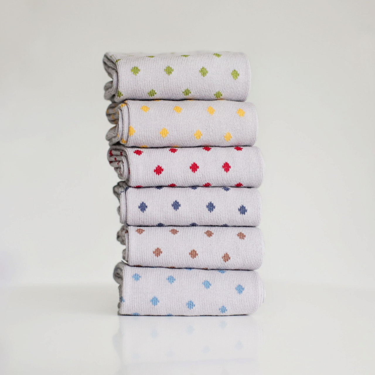 Set 6 perechi Șosete gri cu buline mici multicolor