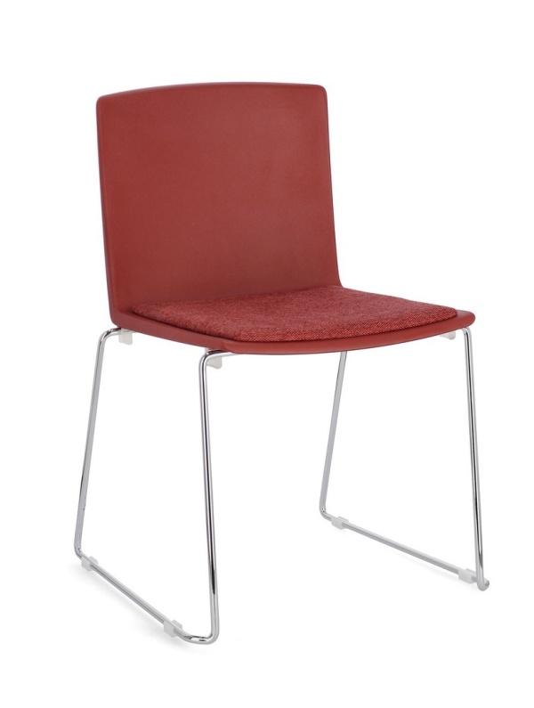 Set de 4 scaune Giulia, din plastic cu șezut tapițat și picioare din oțel cromat, roșu, 43.5x50x79 cm