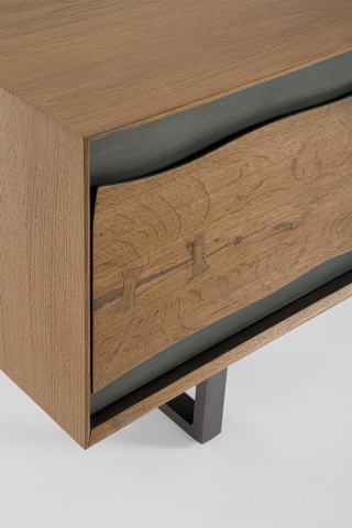 Comodă TV Garwood, cu 3 uși, din MDF furniruit cu stejar și oțel, 160x42x55 cm - Img 5