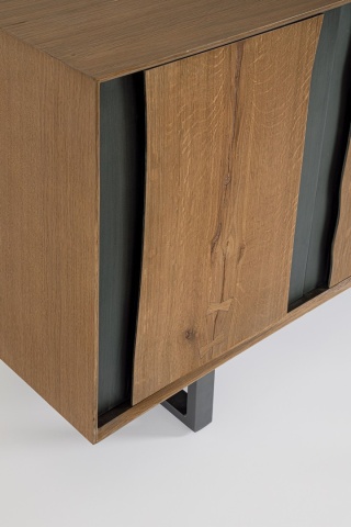 Servanta Garwood, 3 uși și 3 sertare, din MDF furniruit cu stejar, finisaj natural, picioare din oțel, 180x42x75 cm - Img 5