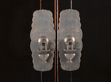 Dulap dining Jinan, cu rafturi, din lemn de ulm reciclat, finisaj lăcuit lucios, negru, 108x48x174 cm - Img 6