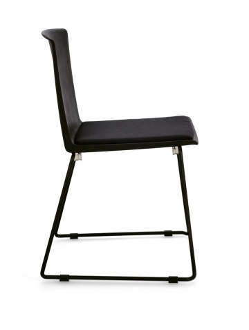 Set de 4 scaune Giulia, din plastic cu șezut tapițat și picioare din oțel vopsit electrostatic, negru, 43.5x50x79 cm - Img 6