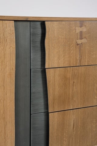 Servanta Garwood, 3 uși și 3 sertare, din MDF furniruit cu stejar, finisaj natural, picioare din oțel, 180x42x75 cm - Img 7