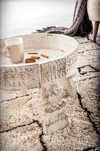 Măsuță de cafea rotundă Yasir, diametru 50 cm, din lemn de mango sculptat alb, finisaj antichizat, 35 cm înălțime - Img 3