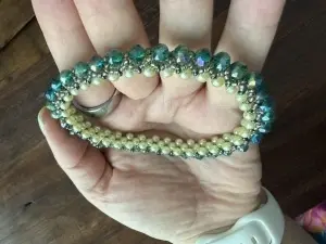 Grădina Împărătesei | Brățară Cristale Verde Smarald | Mărgele Miyuki