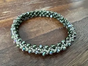 Pădurea Fermecată | Brățară handmade perle și cristale smarald