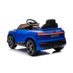 Audi SQ8 Plavi Premium Oprema - Img 3