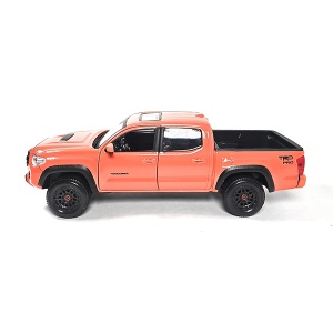 Auto Tojota Takoma TRD Pro 1:27 Specijal Maisto 55458 - Img 3