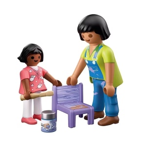 Mama i ćerka popravljaju stolicu Playmobil Special Plus 1044541 - Img 2