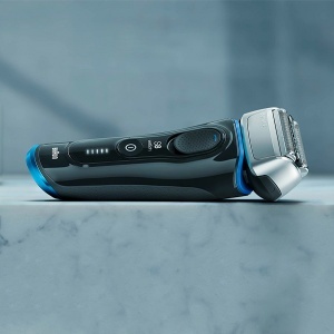 Brijač 8325s black/blue Braun 504790 - Img 4