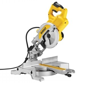 Potezna testera 1800W 216mm DeWalt DWS777