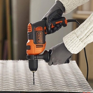 Udarna bušilica 710W Black and Decker BEH710 - Img 4
