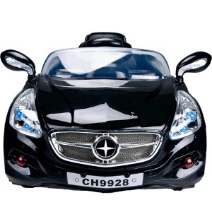 Automobil na akumulator 210