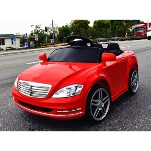 Automobil na akumulator 232