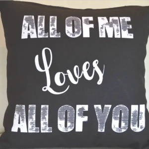 Jastuk Love crni 40x40 2068