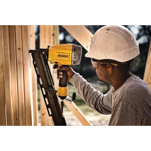 Pneumatski zakivač za eksere 38-75mm DeWalt DPN75C - Img 2