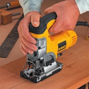 Ubodna testera DeWalt DW331K - Img 3