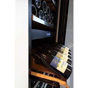 Vinska vitrina trozonska ugradna Dunavox DX-89.246TB v9553 - Img 2