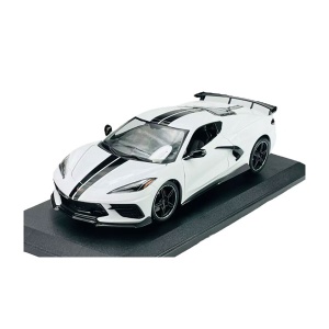 Auto 1:24 Ševrolet Korveta Stingrej beli Maisto 070276 - Img 2